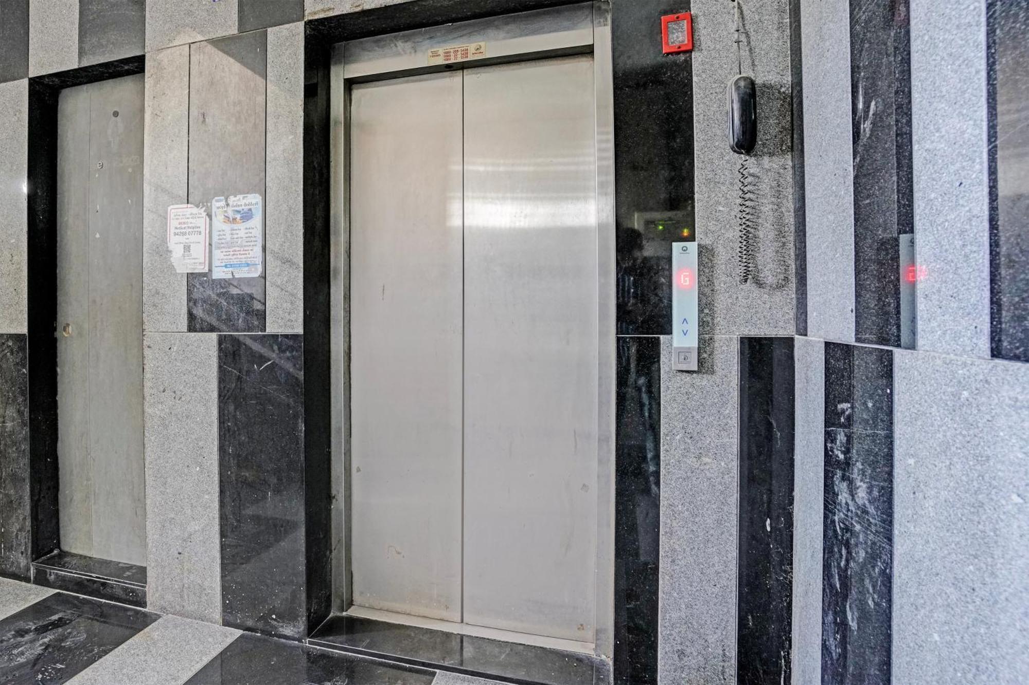 Hotel O Star Galaxy Surat Exterior photo